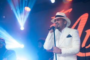 Wason Brazoban deleita con “De viaje por la vida” en Hard Rock Live