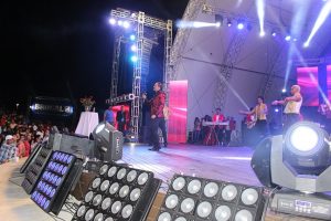 ARTE Y ARTISTAS: Frank Reyes llena anfiteatro de PP ARTE Y ARTISTAS: Frank Reyes llena anfiteatro de PP