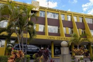 JCE deja abierto proceso de consultas sobre resolución de apellidos a niños