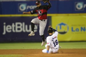 Juan Francisco llega 60 H4s, Licey, Aguilas y Toros ganan
