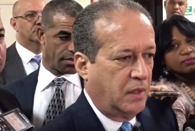 Reinaldo no cree que existan razones para enjuiciar a Danilo Medina imagen