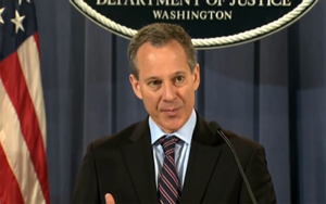 Fiscalía anuncia cargos contra falso abogado