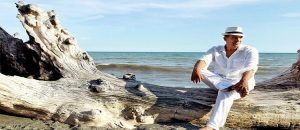 Tony Medrano graba nueva versión clásico navideño “Viejo año” Tony Medrano graba nueva versión clásico navideño “Viejo año”