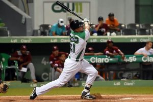 Estrellas derrotan Gigantes y asumen liderato beisbol
