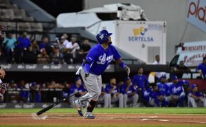 VIDEO: Juan Francisco se adueña del liderato de jonrones pelota de la RD VIDEO: Juan Francisco se adueña del liderato de jonrones pelota de la RD