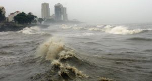 Emiten alerta verde para la costa del Atlántico por oleajes anormales