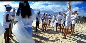 Hoteles Viva Wyndham Resorts limpian playas y dan mantenimiento a corales