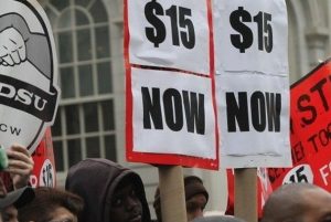 NUEVA YORK: Subirá a 15 dólares la hora el salario mínimo en el 2018