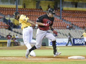 Águilas derrotan a Leones por segundo día seguido beisbol Águilas derrotan a Leones por segundo día seguido beisbol