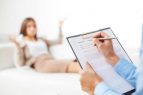 NY busca prohibir las terapias de conversión sexual