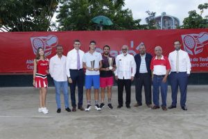 Víctor Estrella conquista el Abierto de Tenis Copa Claro Víctor Estrella conquista el Abierto de Tenis Copa Claro