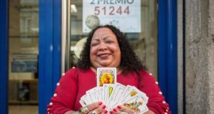 ESPAÑA: Una vidente dominicana gana 2do. Premio Lotería Navidad ESPAÑA: Una vidente dominicana gana 2do. Premio Lotería Navidad