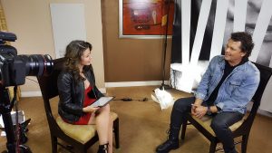 Colombiano Carlos Vives confirma colaboración con Johnny Ventura