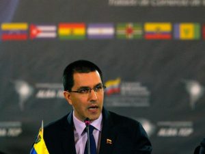 Canciller venezolano asegura diálogo continuará pese a torpedeo de EEUU