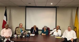 Veteranos presentan a Feris Iglesias como candidato presidencia del PRM