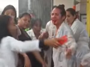 SPM: Técnicos de los Bomberos y la Policia investigan explosión en la UCE