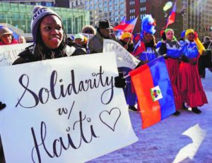 BOSTON: Haitianos protestan por las recientes declaraciones de Trump