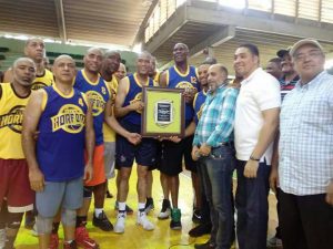 Reconocen trayectoria Felipe Payano en Clásico Basket «Tito Horford» Reconocen trayectoria Felipe Payano en Clásico Basket «Tito Horford»