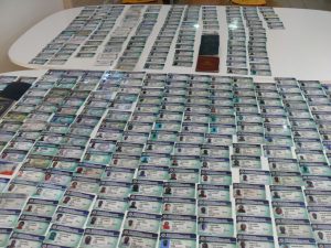 Decomisan 400 documentos falsos Plan Regularización de Extranjeros