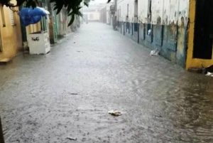 PUERTO PLATA: Lluvias inundan sectores urbanos