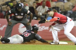 Gigantes derrotan Leones y empatan en tercero semifinal