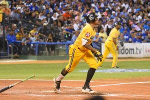 Águilas superan al Licey y ponen 2-0 la serie final beisbol Águilas superan al Licey y ponen 2-0 la serie final beisbol