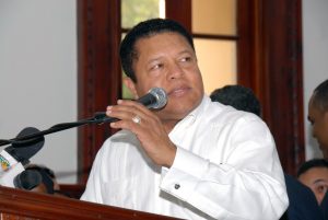 SANTIAGO: Monchi Rodríguez llegó manejando al hospital donde falleció