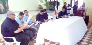 Quince sacerdotes Azua y San Juan piden diálogo sobre explotación oro