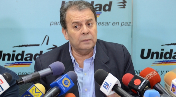 VENEZUELA: Diputado renuncia a ser negociador oposición en diálogo RD imagen