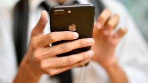 Apple permitirá usuarios desactiven ralentización de sus iPhones