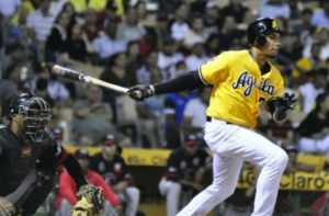 Aguilas vencen al Licey y adelantan serie final beisbol Aguilas vencen al Licey y adelantan serie final beisbol