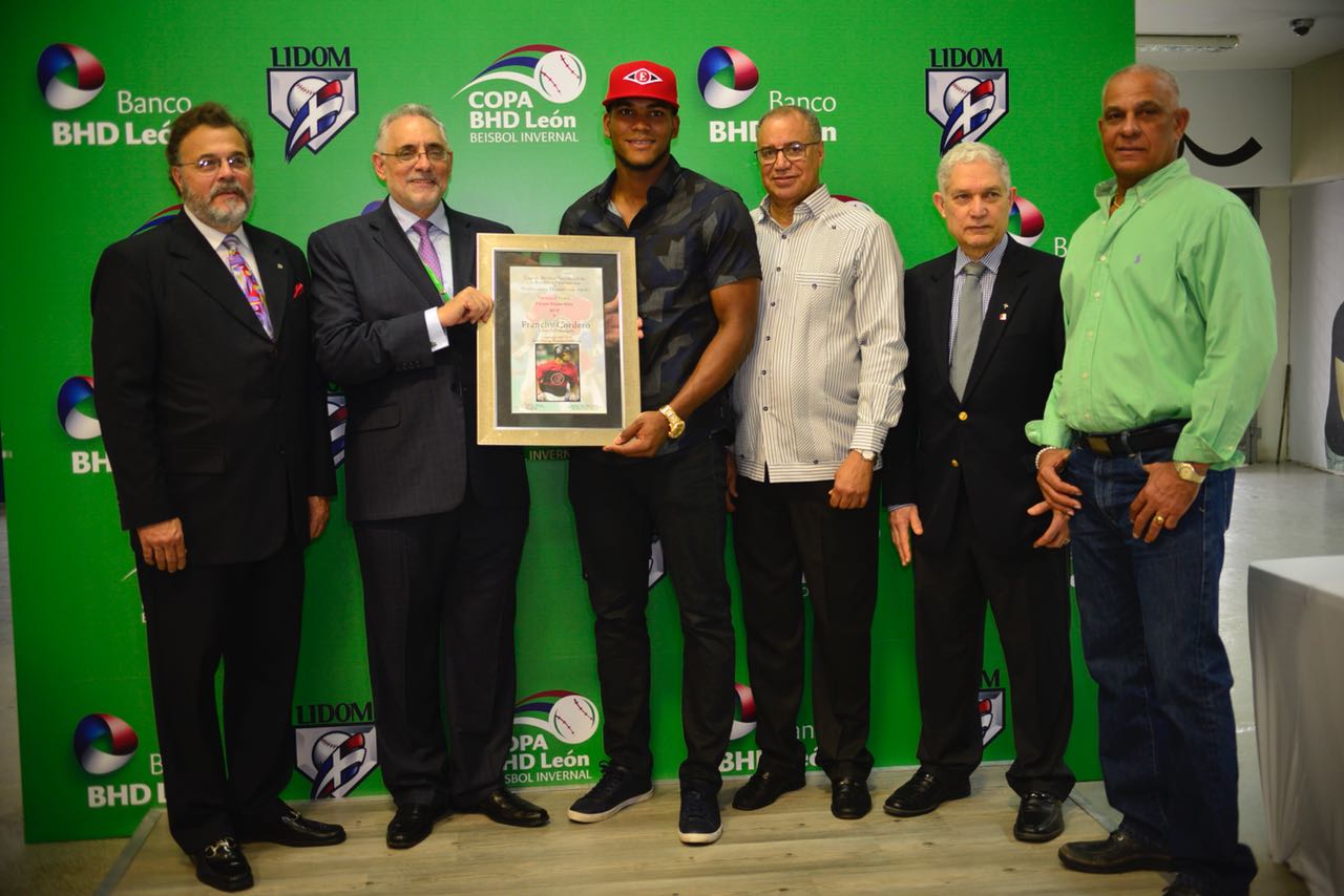 Franchy Cordero recibe premios “Más Valioso” y “Novato del Año” imagen