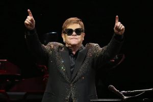 Elton John anuncia última gira con 300 conciertos Elton John anuncia última gira con 300 conciertos