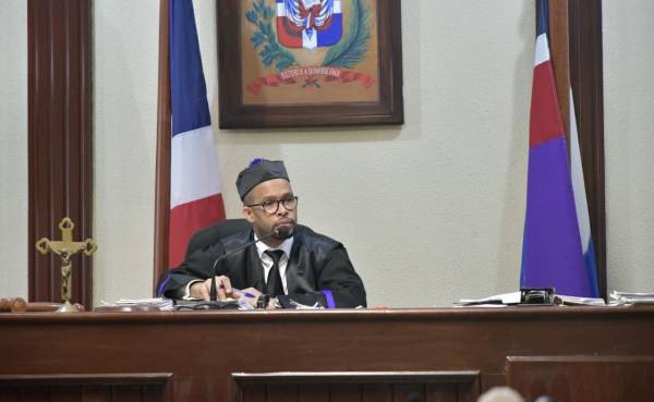 Abogados de Faña y Peralta acuerdan no interrogar esposa e hijos ministro imagen