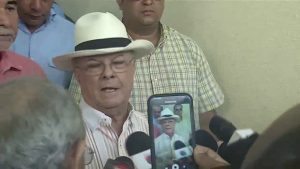 Hipólito niega acuerdo para otorgar a su hija Secretaría General del PRM