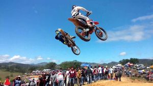 Presentan los pilotos correrán el domingo en motocross de Jarabacoa
