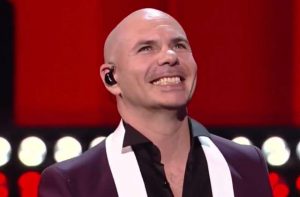 Pitbull lanza el vídeo oficial de su sencillo «Better On Me»