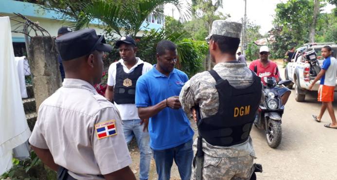 SAMANA: Las autoridades detuvieron a 939 haitianos indocumentados imagen