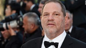 Fiscal demanda a Harvey Weinstein, su hermano y su empresa