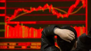 Caen mercados asiáticos y europeos tras enorme desplome del Dow
