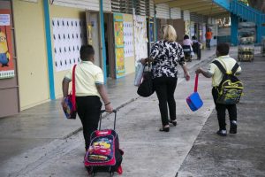 PUERTO RICO: Desalojan dos escuelas por emanaciones de gases