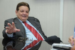 Más cambios: Diego Hurtado, director IDSS y Agripina Ramírez, en el IIBI