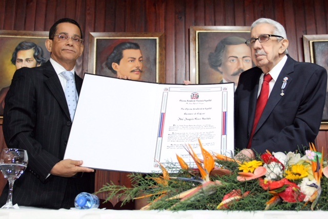 Senador provincia Espaillat llama frenar masiva inmigración ilegal imagen