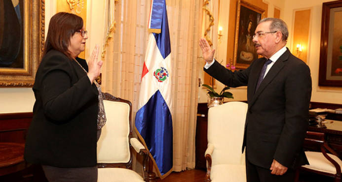 Poder Ejecutivo nombra una nueva embajadora en Venezuela imagen