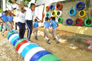 Bridgestone inaugura quinto Eco Parque B-Happy en RD Bridgestone inaugura quinto Eco Parque B-Happy en RD