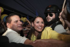 COSTA RICA: Predicador evangélico gana primera vuelta de elecciones