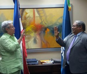 Chanel Rosa asume dirección ejecutiva del Servicio Nacional de Salud