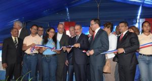 SAN CRISTOBAL: Presidente Medina entrega nuevos centros educativos