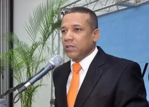 Asaltan a Presidente del Instituto de Protección del Periodista de la RD Asaltan a Presidente del Instituto de Protección del Periodista de la RD