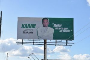 Karim Abu promociona su candidatura llamando a votar por un “loco y no por un ladrón”